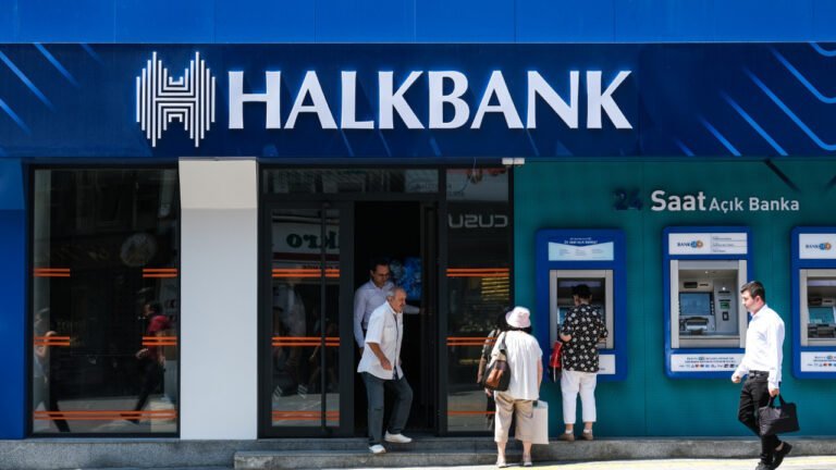 Halkbank Çalışanı Maaşı Ne Kadar?